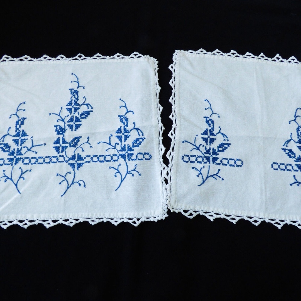 VTG lot of 2 white cotton linen Table doily lace trim Blue floral embroidery